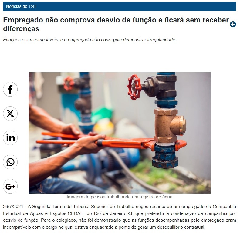 Trabalhador realizando manutenção em registro de água, ilustrando notícia do TST que afastou pedido por desvio de função.